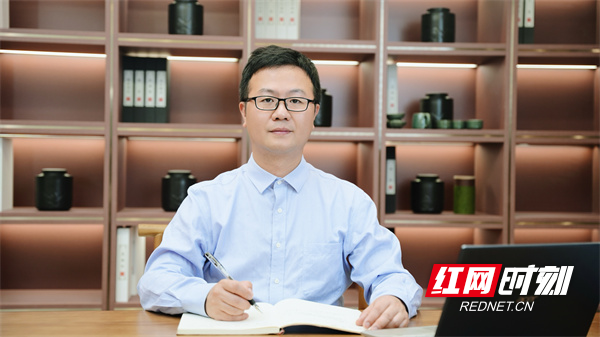 灼见 30年品牌如何“圈粉”Z世代? 福湘木业董事张博解码年轻化战略