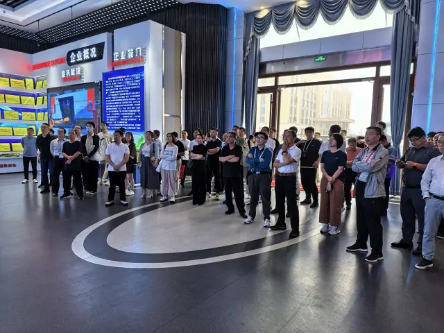 2025碳纤维产业发展(荣成)大会在山东荣成市开幕 聚力打造碳纤维产业高地(图10)