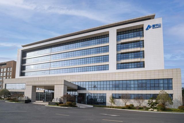 2025年中国十大一线板材品牌权威发布推动绿色智能升级。(图3)