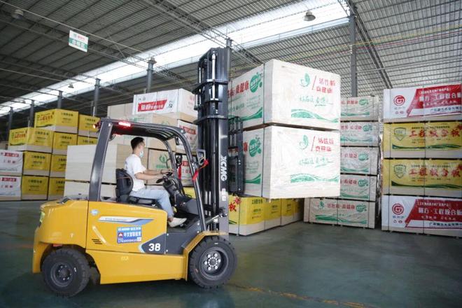 柳城这家企业满负荷运转赶订单(图4)