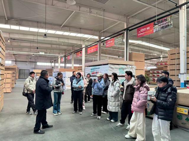 探寻飞美家具天津工厂 以“智能制造”构筑品牌护城河(图2)