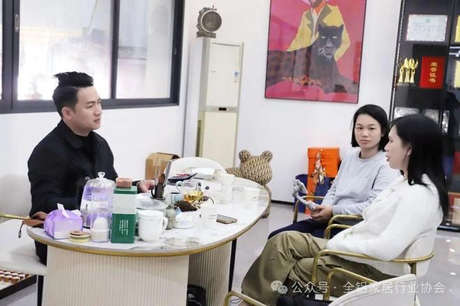 铝蜂窝板材！柜先生打通铝卷原料到颜色、蜂窝芯、复合等各个环节