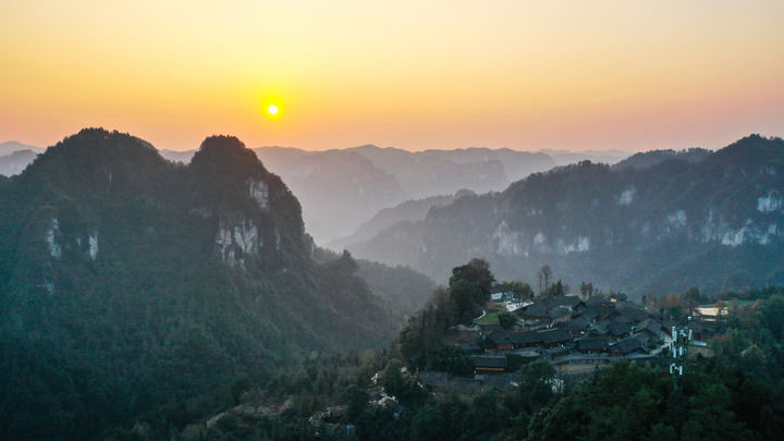 总书记在全国两会上的重要部署引领中国式现代化谱新篇(图6)