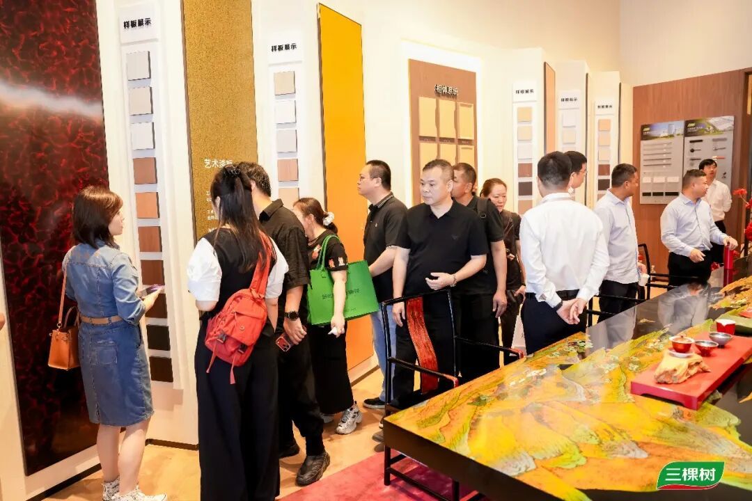 好漆好板好空间｜三棵树小森板引爆广州定制家居展(图6)
