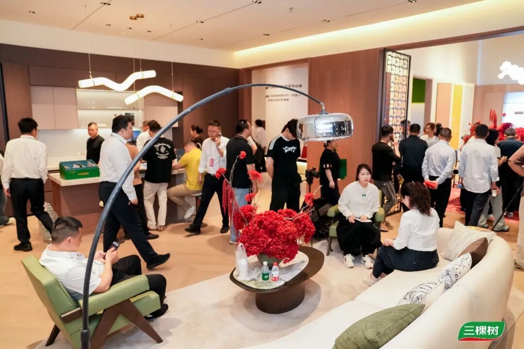好漆好板好空间｜三棵树小森板引爆广州定制家居展(图5)